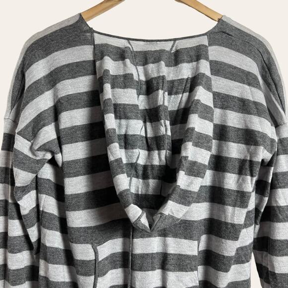 Eleventy Italian Cashmere Gray Striped Hoodie Pullover Sweater Size Small - Picture 3 of 6